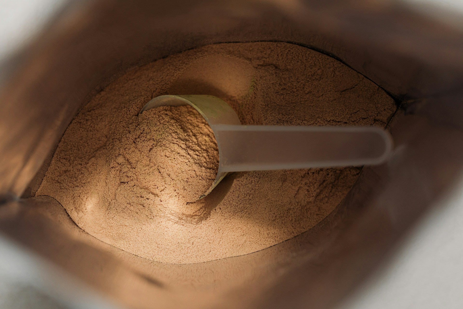 How To Reduce Bloating Caused By Protein Powders - Nutristore